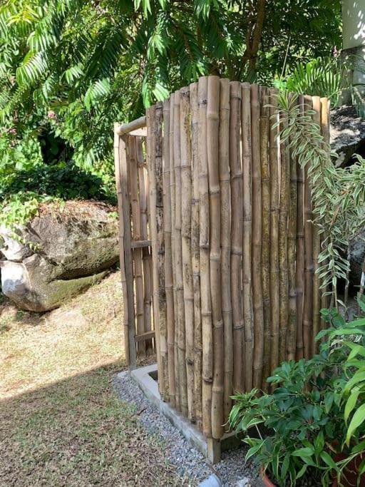Crystal Apartments Seychelles Seaview Upper Floor Glacis (Mahe) Exterior foto