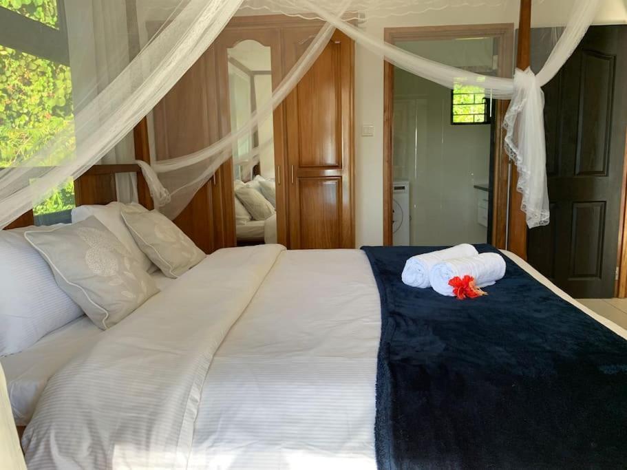 Crystal Apartments Seychelles Seaview Upper Floor Glacis (Mahe) Exterior foto