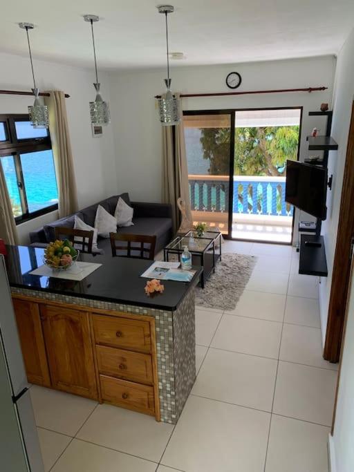 Crystal Apartments Seychelles Seaview Upper Floor Glacis (Mahe) Exterior foto