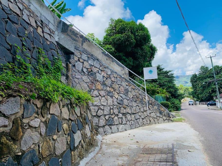 Crystal Apartments Seychelles Seaview Upper Floor Glacis (Mahe) Exterior foto